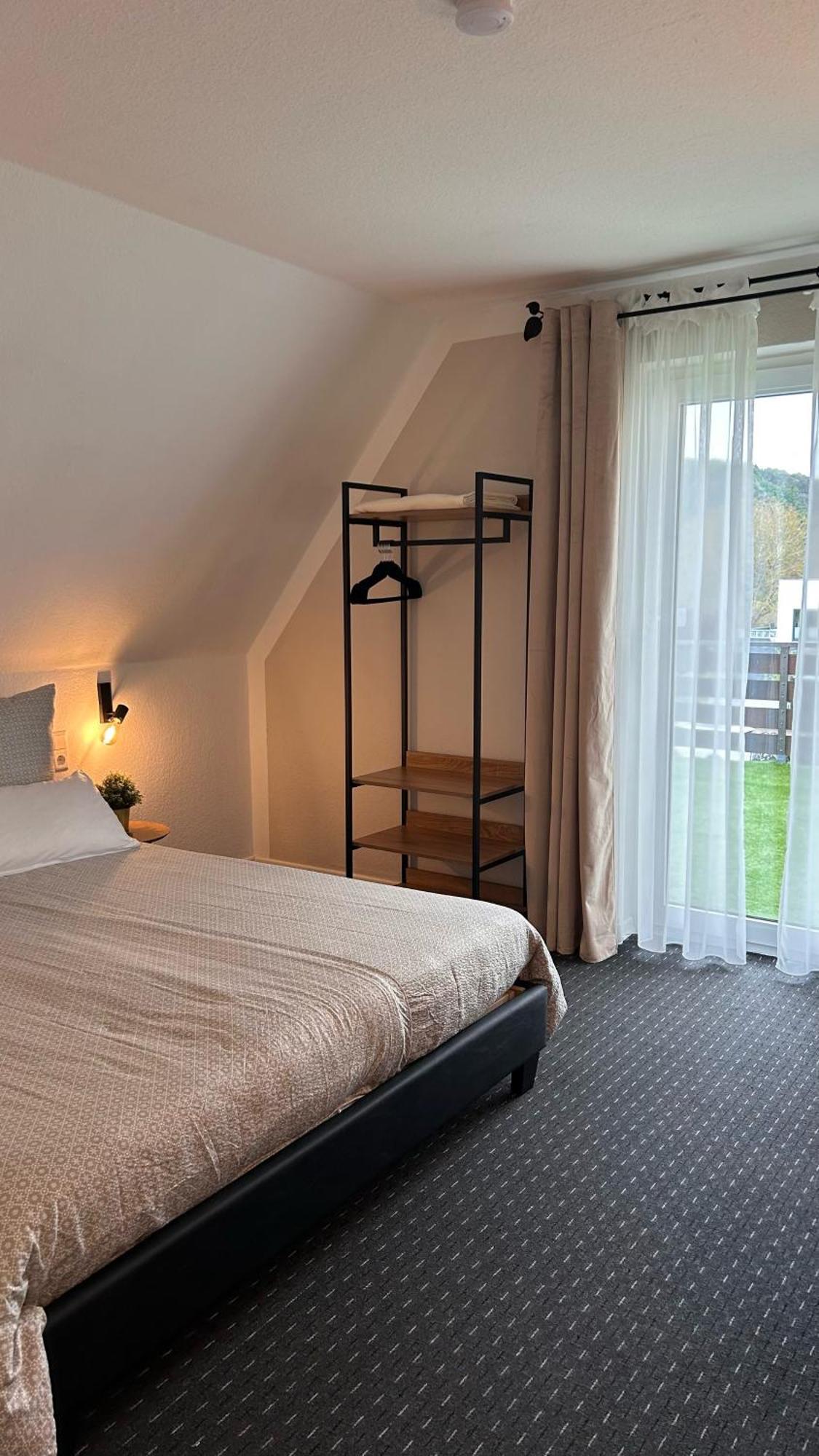 Haus Uebernachtenswert Cochem Mosel Экстерьер фото
