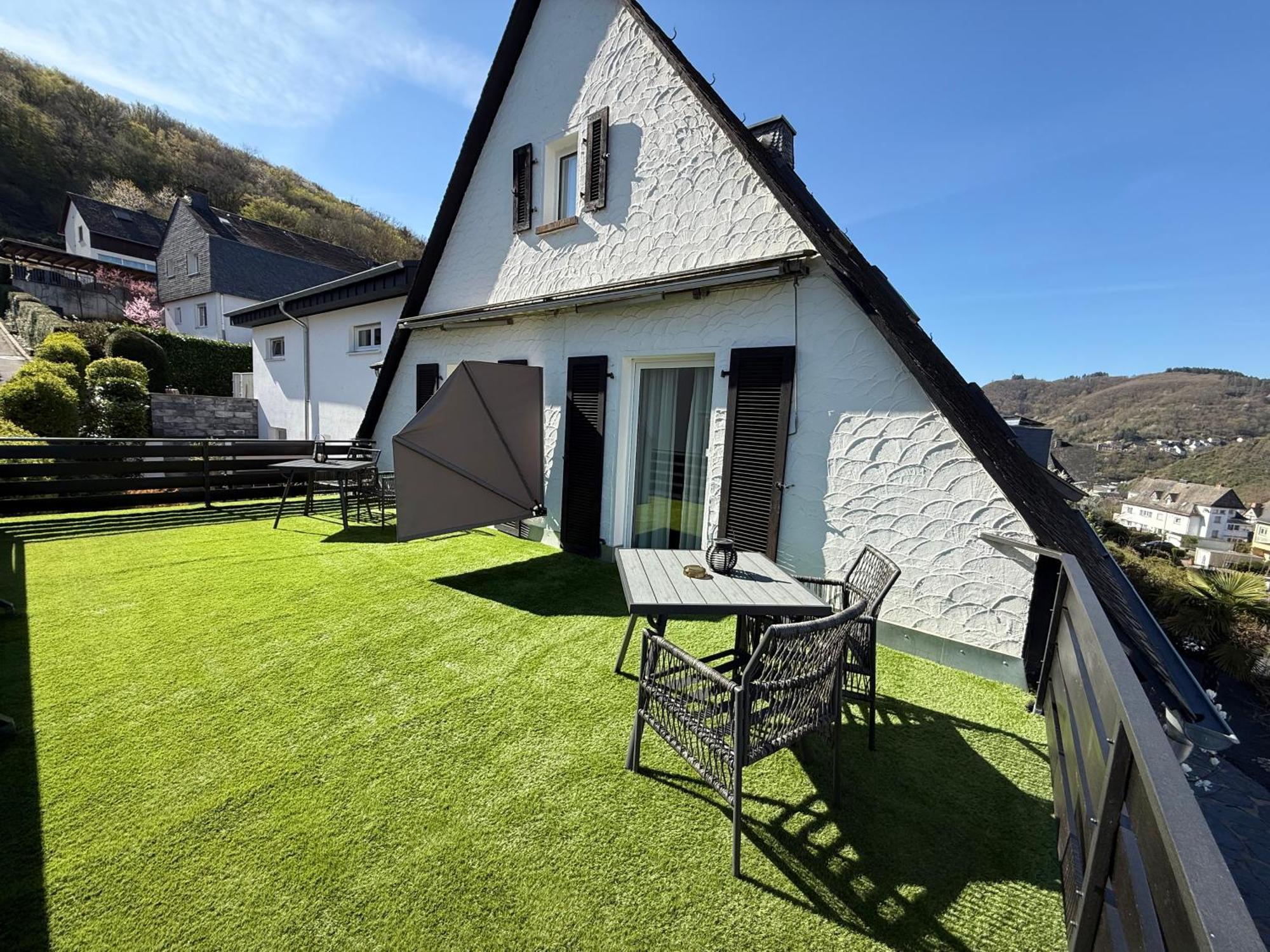 Haus Uebernachtenswert Cochem Mosel Экстерьер фото