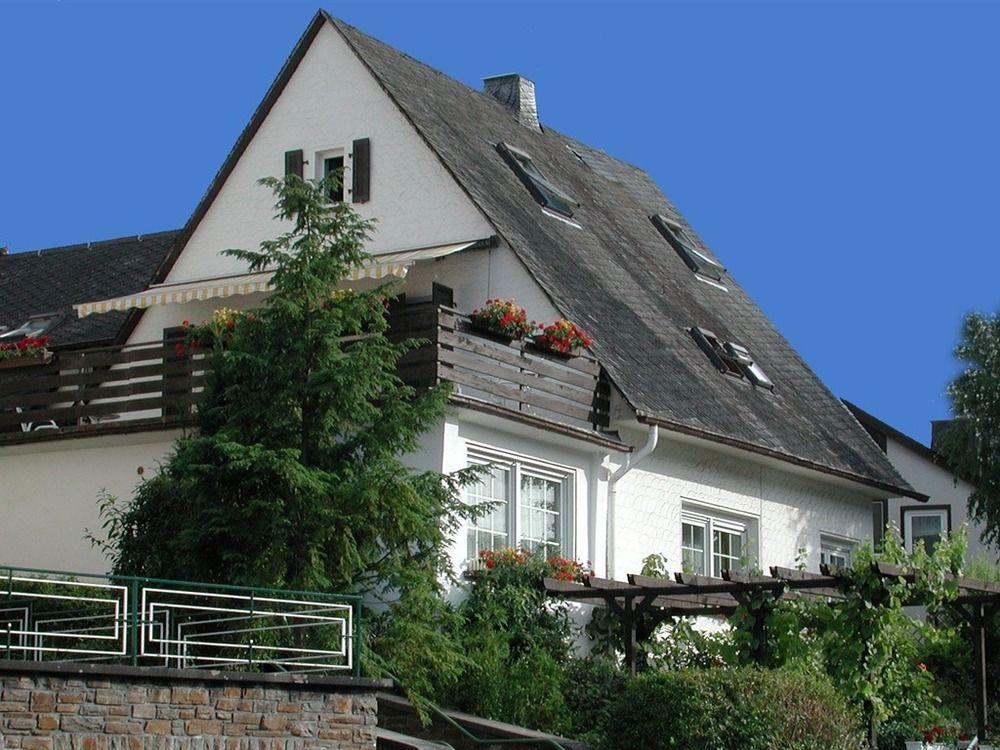 Haus Uebernachtenswert Cochem Mosel Экстерьер фото