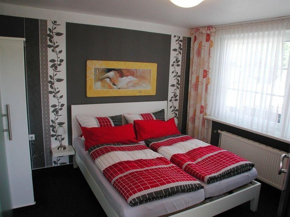 Haus Uebernachtenswert Cochem Mosel Экстерьер фото